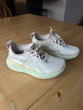 Asics Gel Nimbus 25